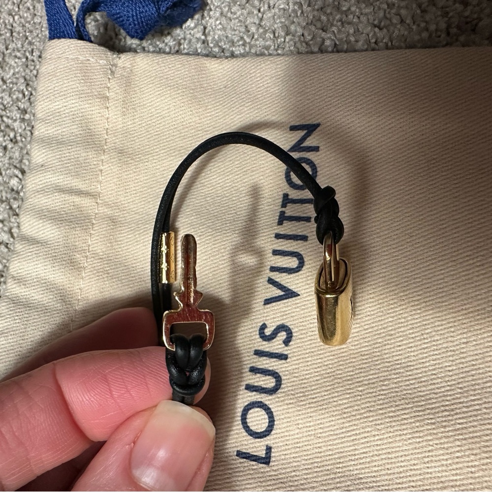 Louis Vuitton black padlock bracelet size 17 - Picture 8 of 9